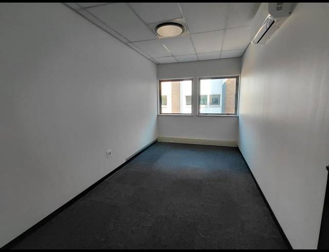 669M² OFFICE TO LET IN BRYANSTON